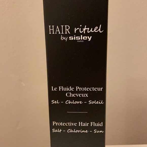 Sisley Protective Hair Fluid (Hair Ritual) - Picture 2 of 9